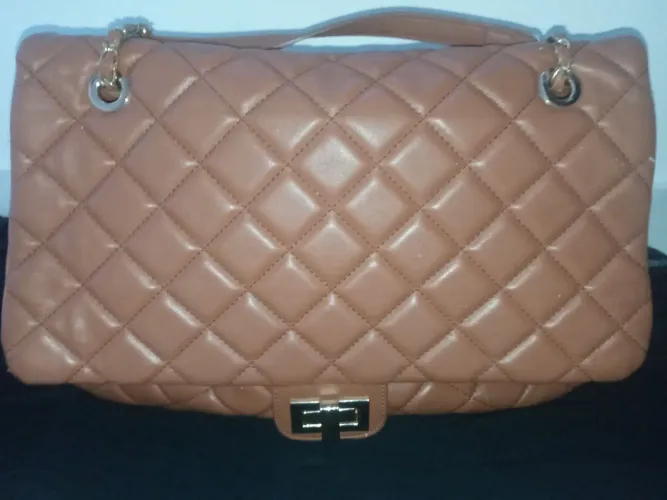 Bolsa de Ombro Matelassê Elegante