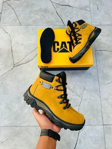 Caterpillar Bota Couro com Palmilha em Gel