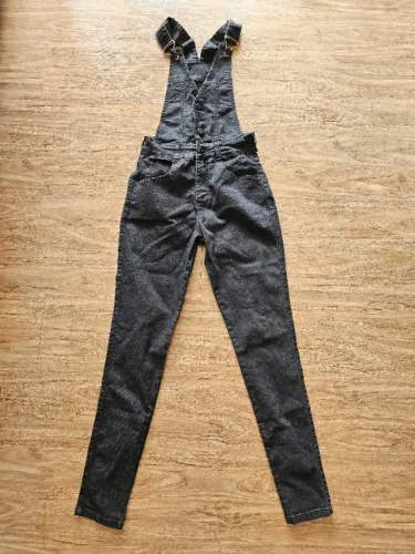 Macacão preto tam. 36
