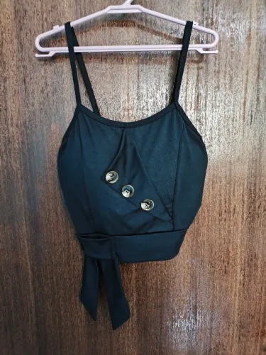 Cropped preto