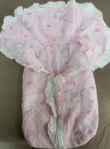 Saco para dormir, duas mantas e travesseiro para bebê
