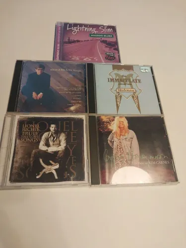 LOTE CDS MUSICA POP INTERNACIONAL E BLUES