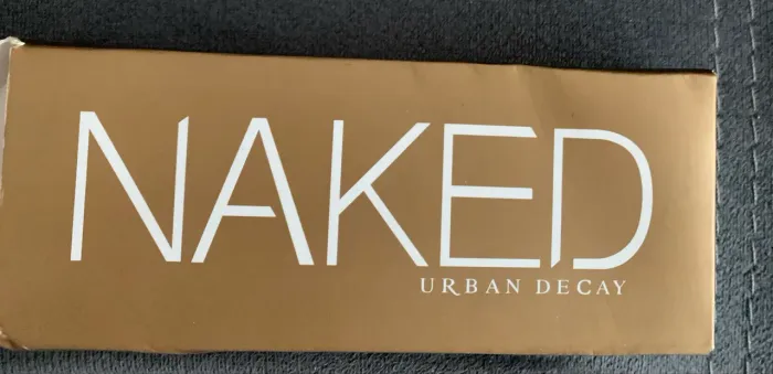 Estojo de Maquiagem Naked