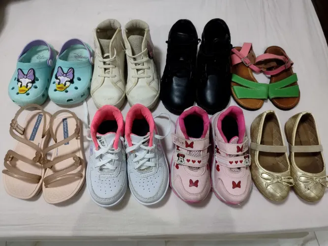 Lote de sapatos infantil menina