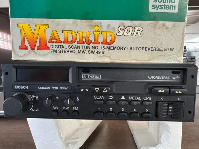 Toca fita rádio Bosch madrid sqr novo zero na caixa e na promoção