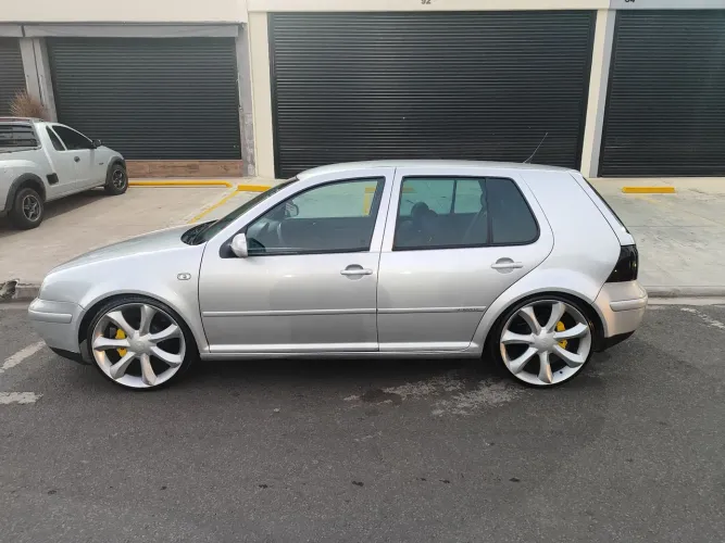Volkswagen Golf 1.6 MI/ 1.6 MI Gener./black & Silver 2004