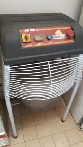 Maquina para fazer salgadinhos coxinha PROGAS PMRQ 40L THE MIX