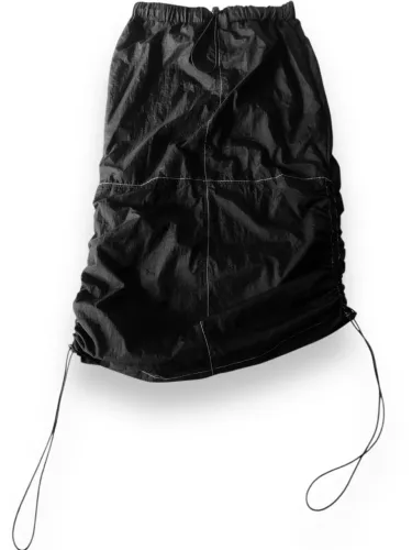 Saia longa nova taquitel TAM M com ajustes nas pernas para dá um charme