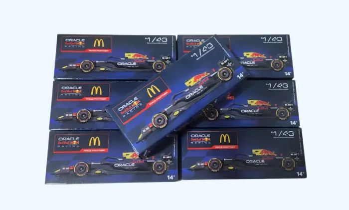 Miniatura Fórmula 1 Red Bull Mc Donalds 1/43 2025 Azul-escuro