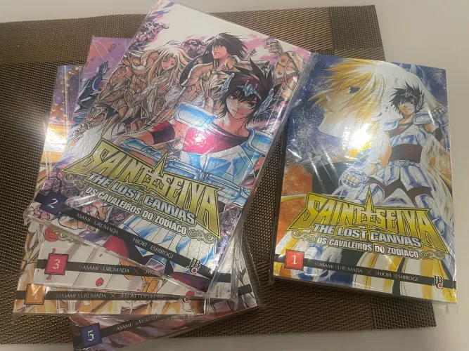 Mangas CDZ LOST CANVAS 1 ao 5 em perfeito estado 