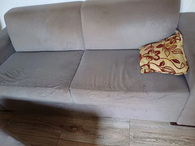 Sofá grande com puff descanso para pés/pernas
