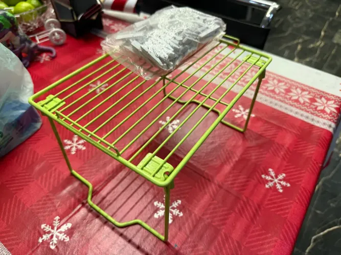 Prateleira de Metal Verde para Brinquedos