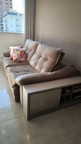 Sofá retrátil com 1,20x2,40 (fechado) - Excelente condições 