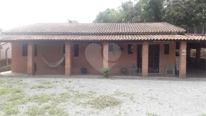 Chácara à venda com 3 quartos em Vale Das Flores (canguera), São Roque - SP