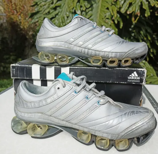 Tenis raro Adidas Venus Bounce Tam 35