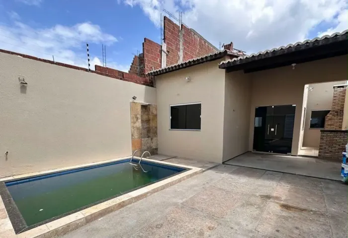 ALUGO CASA COM PISCINA MBV - SOBRAL CE