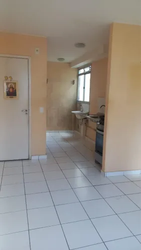 Vende-se apartamento no condomínio Flor do Ananin