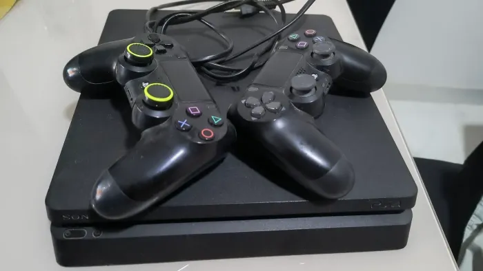 Vende-se PS4