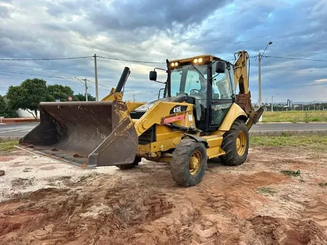 2013 CATERPILLAR Retroescavadeira Cat 416e