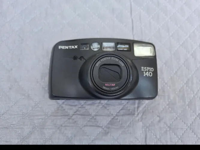 Câmera analógica compacta pentax