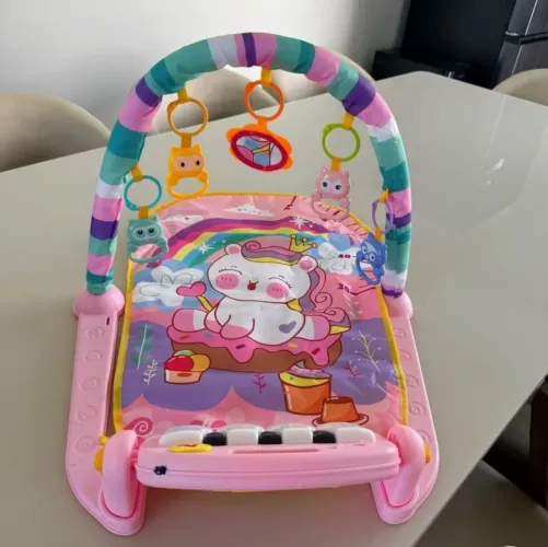Tapete interativo menina