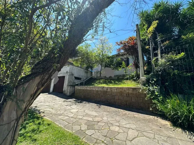 Terreno à venda em Porto Alegre, Chácara das Pedras, 430m²