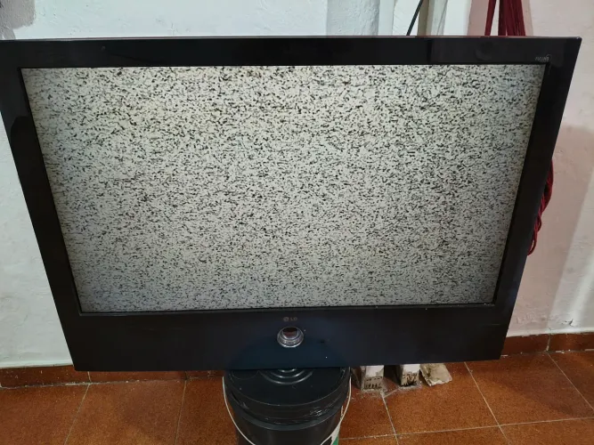 Tv 42 ,não é smart