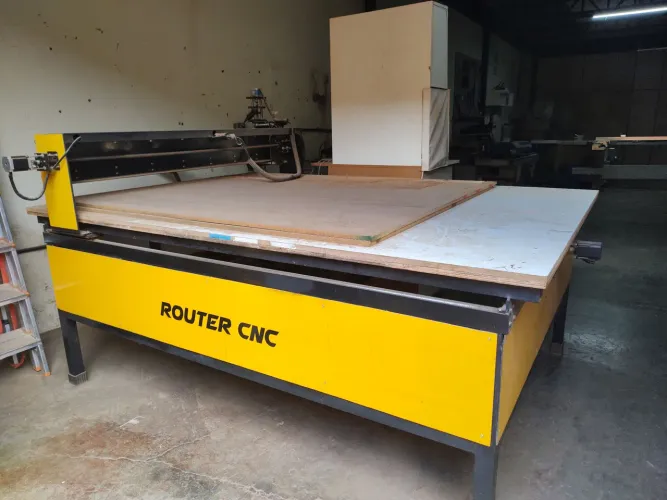 Máquinas. VB... Coladeira...Tupia...Esquadrejadeira...Houter CNC