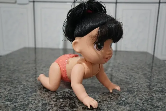 Baby Alive Engatinha E Brinca Katie Kat