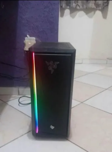Computador em perfeito estado
