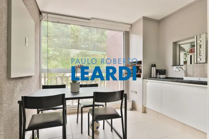 APARTAMENTO - TAMBORÉ - SP