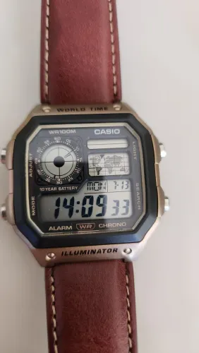 AE-1200WHL usado como novo