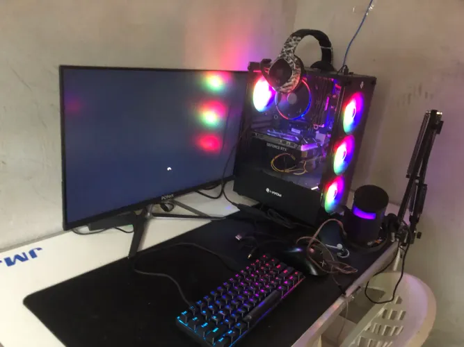 Pc em ótimas condições para quem gosta de jogos!