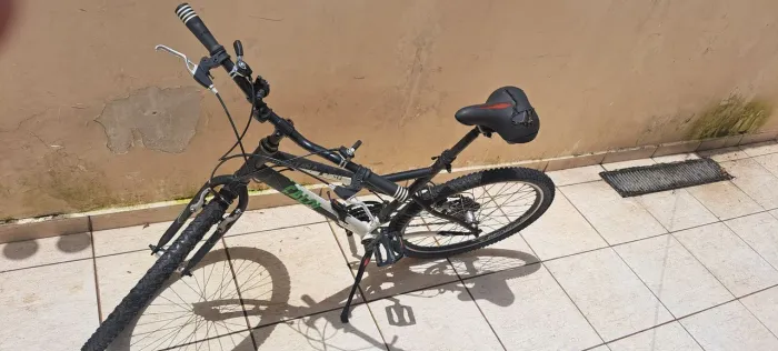 Bicicleta Caloi Montana Aro 26 - 21 Marchas