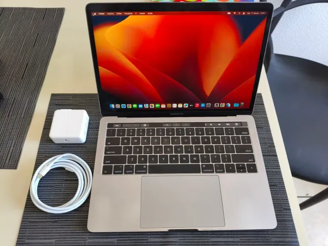 Vendo ou troco MacBook pro 2017 / 1t/ 16gb ram / Touch Bar