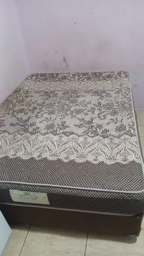 Cama Box GAZIN bem conservada