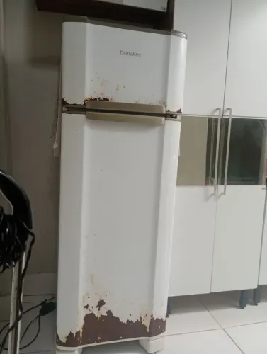 Vendo está geladeira