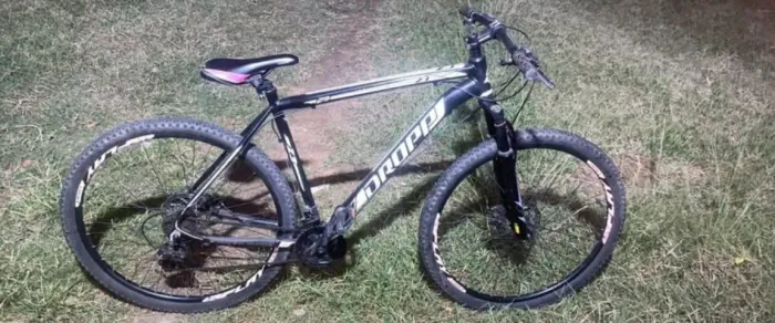 Bicicleta Dropp Z3 Aro 29 Câmbio Shimano 21 Marchas Freio a Disco Novinha!