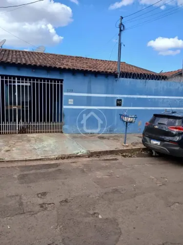 CASA COM SUITE E 2 QUARTOS NO IRACY COELHO