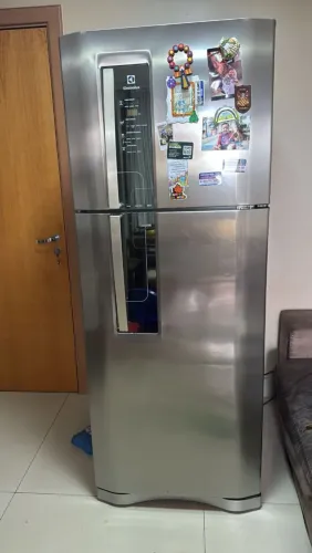 Geladeira Eletrolux Frost Free inox