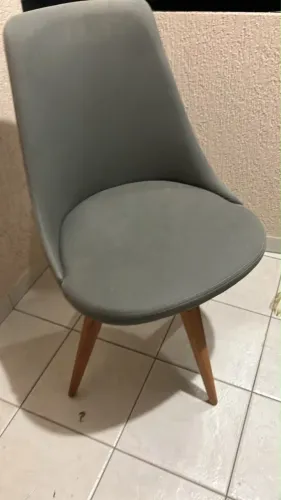 Cadeira de estudo comprada na Tok Stok