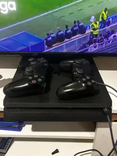 PlayStation 4 slim