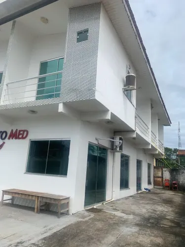 IMÓVEL COM 2 DUPLEX E AMPLO TERRENO