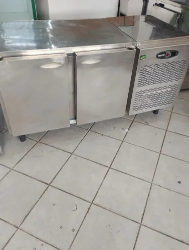 BALCÃO DE INOX REFRIGERADO TUDO FUNCIONANDO PERFEITAMENTE 220 VOLTS ENTREGA GRÁTIS