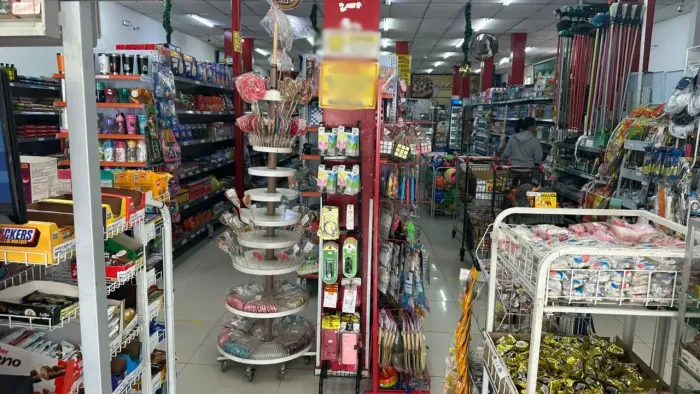Mercado c/ açougue de esquina na região de Guarulhos. Ref; 2898