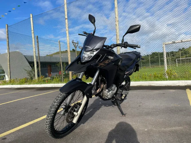 Xre 300 2022