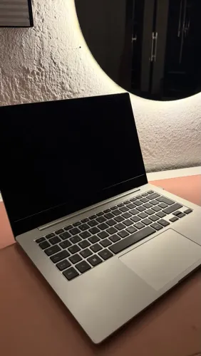 Notebook Samsung Galaxy Book Go Snapdragon 7c 4GB RAM 128GB SSD
