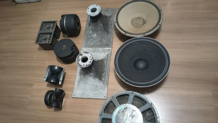 Caixa JBL vintage JBL drivers falante JBL divisor de frequência 