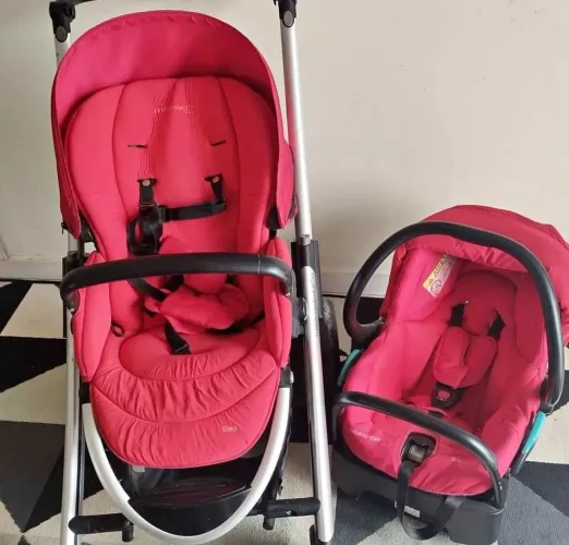 Carrinho de bebê + bebê conforto Vermelho