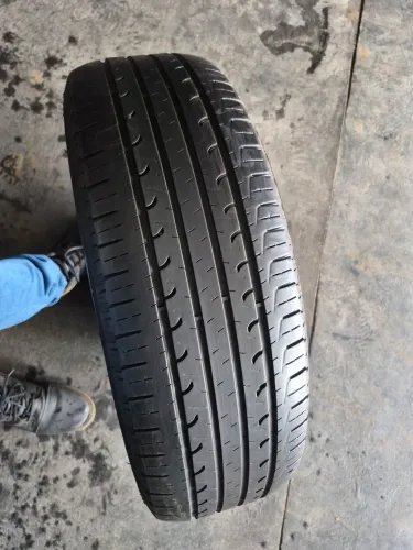 Um pneu 205/65/16 Goodyear meia vida original do creta e outros (230 em 2× no ct
